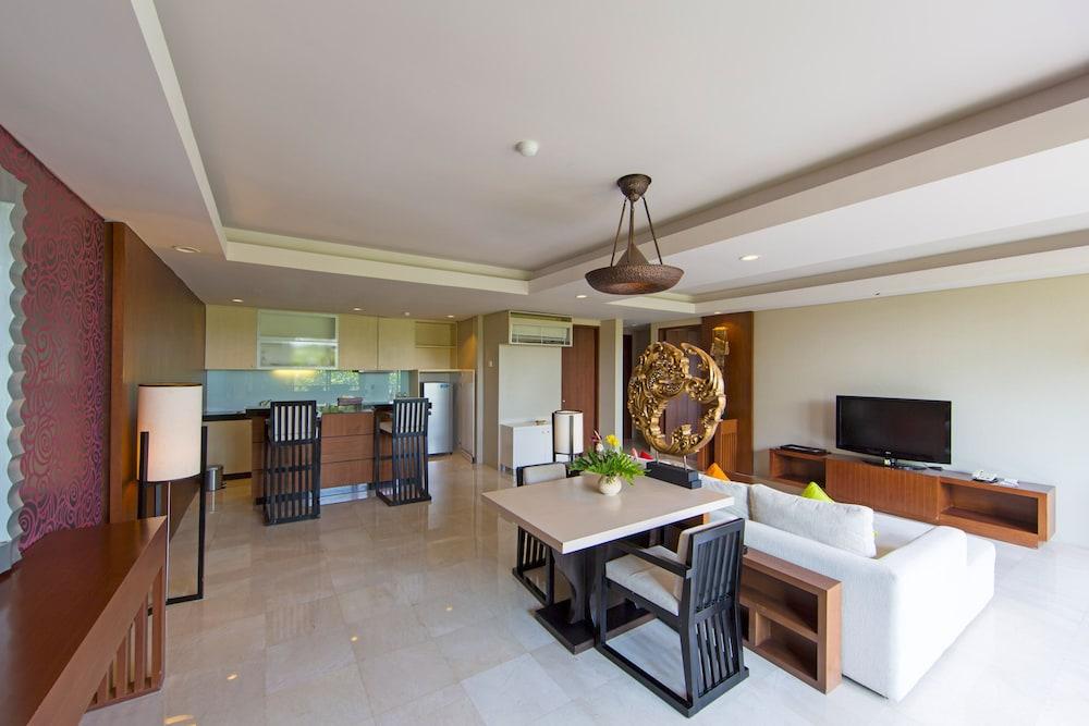 Le Grande Bali Hotell Uluwatu Exteriör bild A living room in a condominium