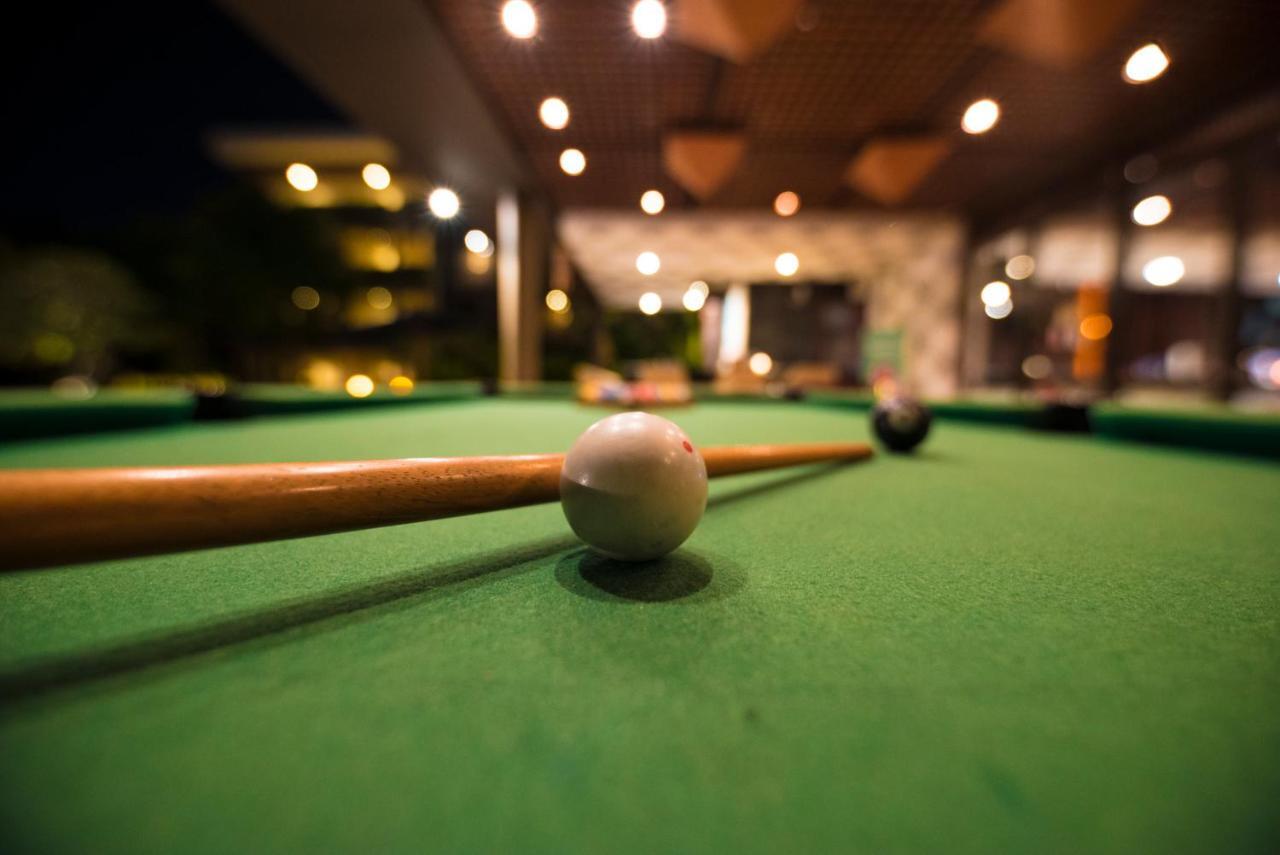 Le Grande Bali Hotell Uluwatu Exteriör bild A pool table